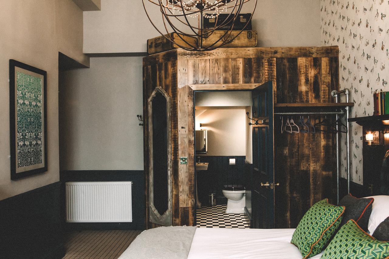 Hotel The Stag At 4*